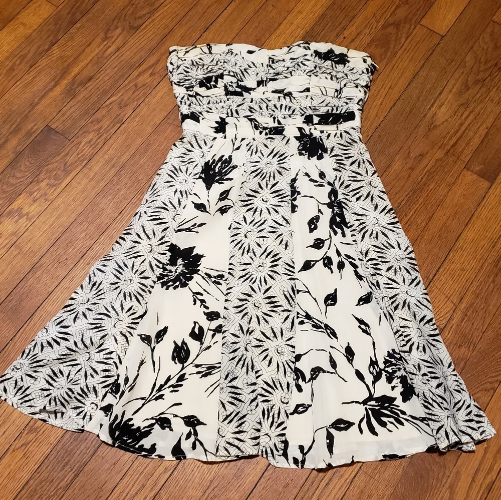 Strapless dress